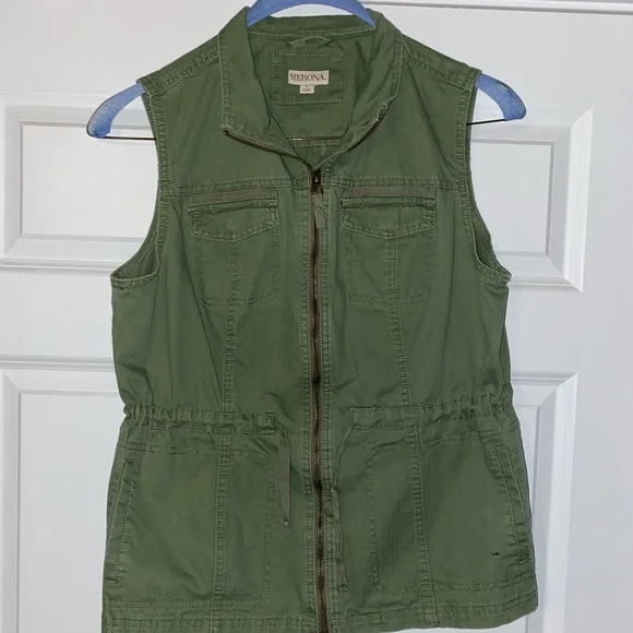 Army green vest - Picture 2 of 4
